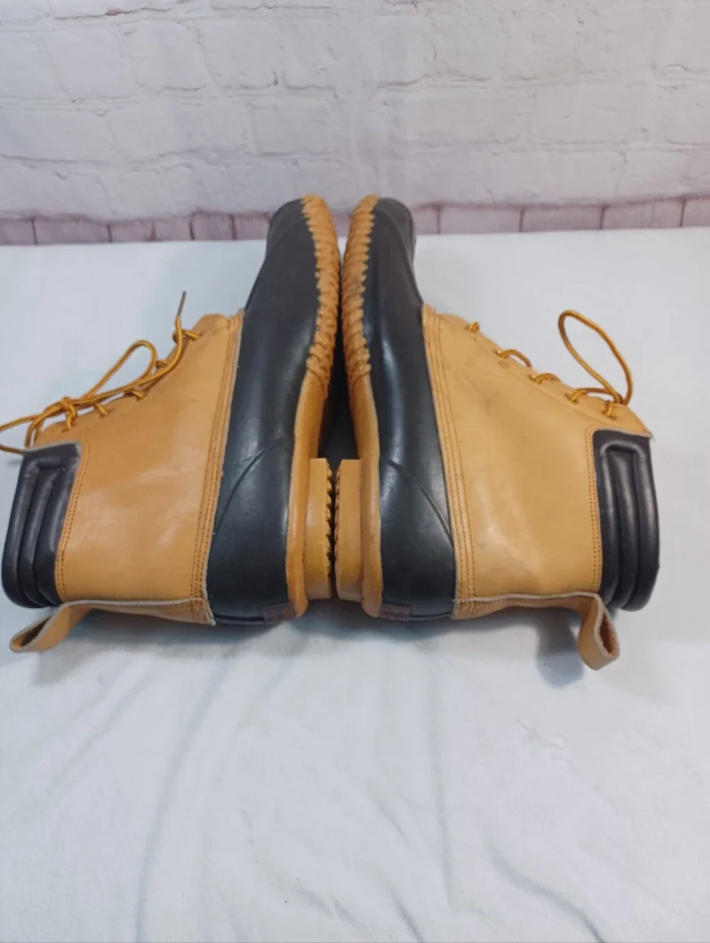 Vintage Herman Survivors duck boots in size 11 with genuine sheep fur lining